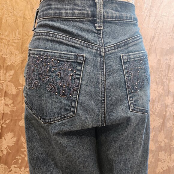 Gloria Vanderbilt Amanda Straight Jeans, Size 8 Short, Used - Picture 5 of 8